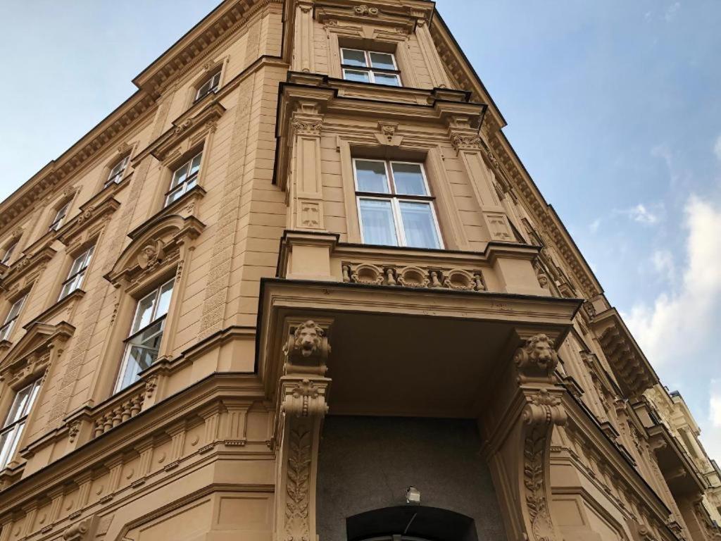 Apatrhostel Brno Бърно Екстериор снимка