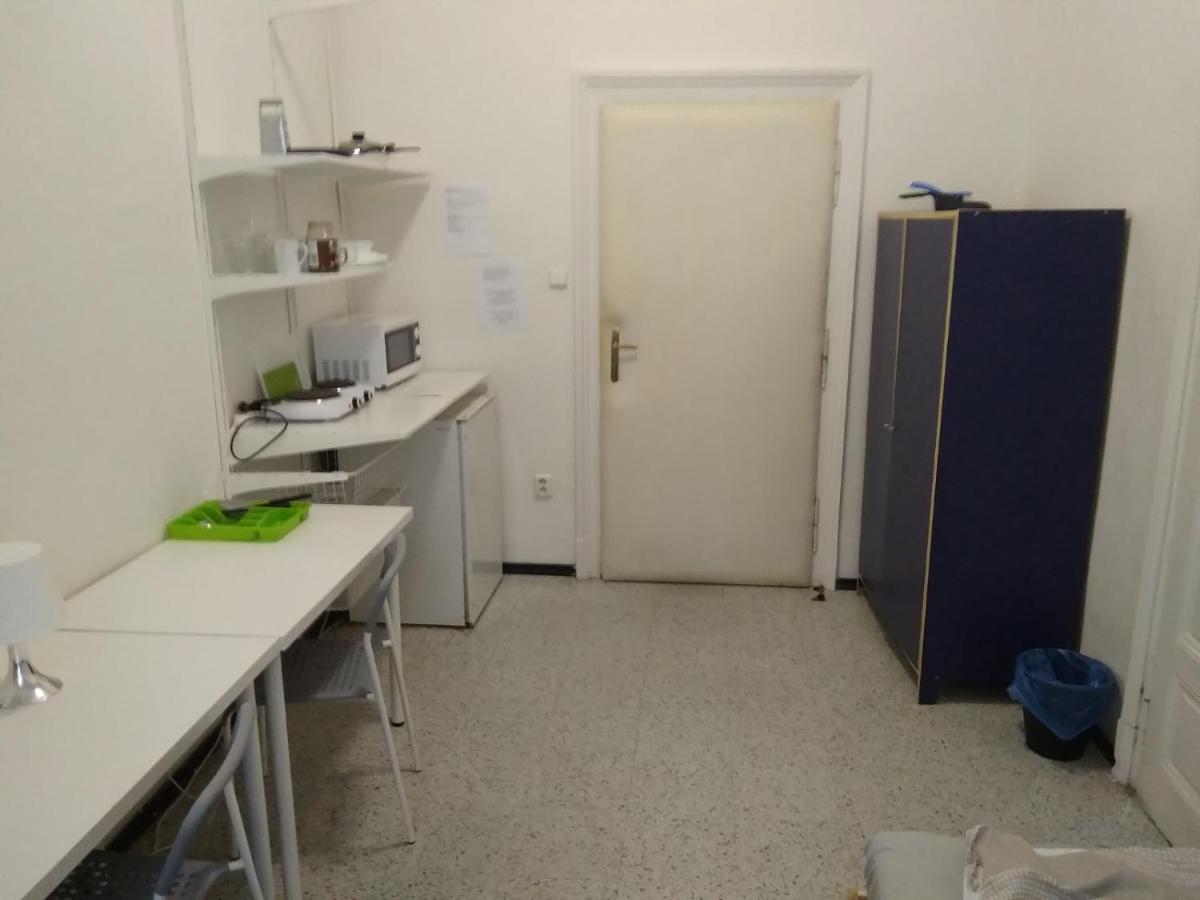 Apatrhostel Brno Бърно Екстериор снимка