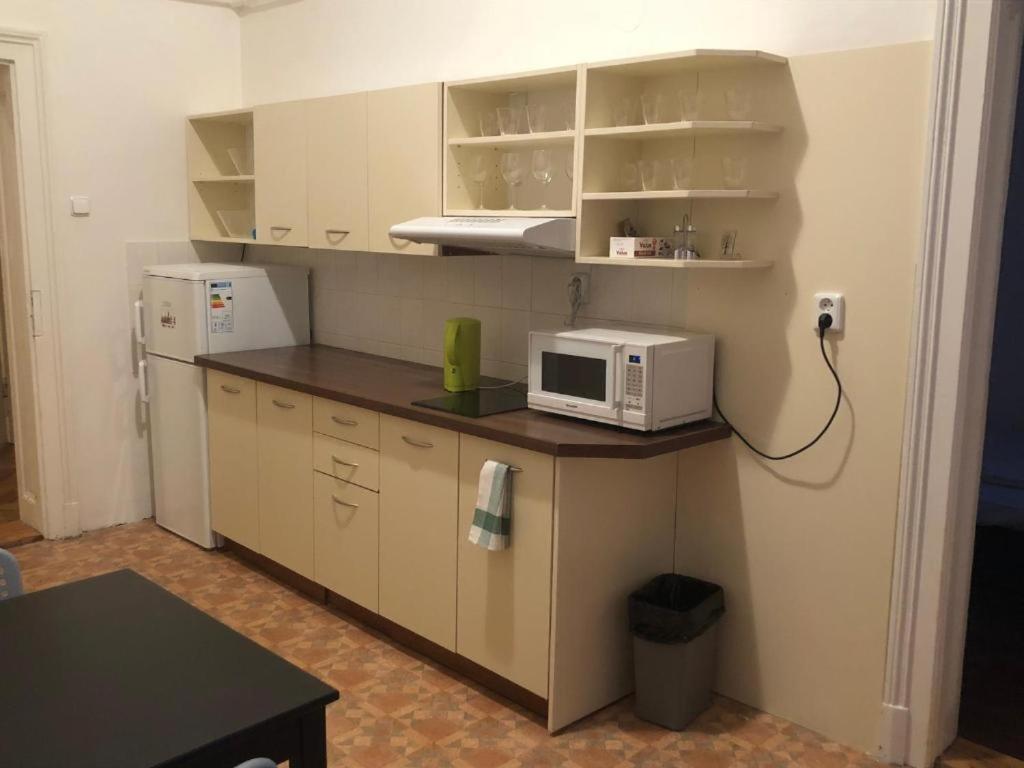 Apatrhostel Brno Бърно Екстериор снимка