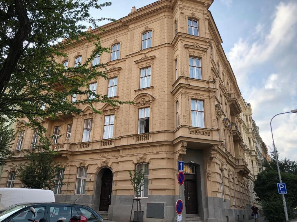 Apatrhostel Brno Бърно Екстериор снимка