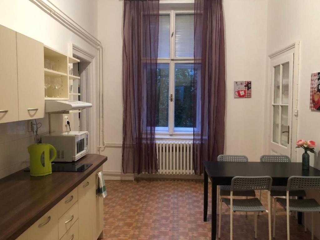 Apatrhostel Brno Бърно Екстериор снимка